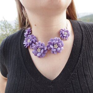 Beautiful 90s  Arcrylic Floral Bib Necklace